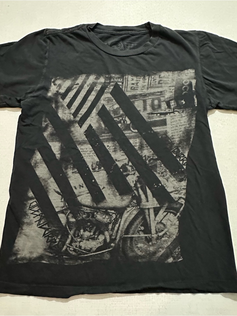 Ocean Current Motorcycle Graphic Tee Black Men’s Medium